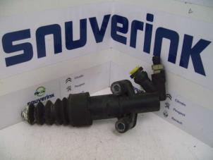 Used Clutch slave cylinder Peugeot 207/207+ (WA/WC/WM) 1.4 HDi Price on request offered by Snuverink Autodemontage