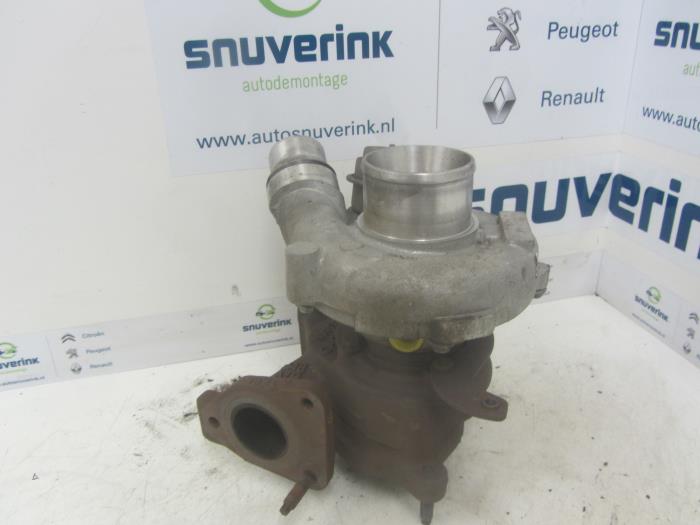 Turbo from a Renault Trafic New (FL) 2.0 dCi 16V 115 2010