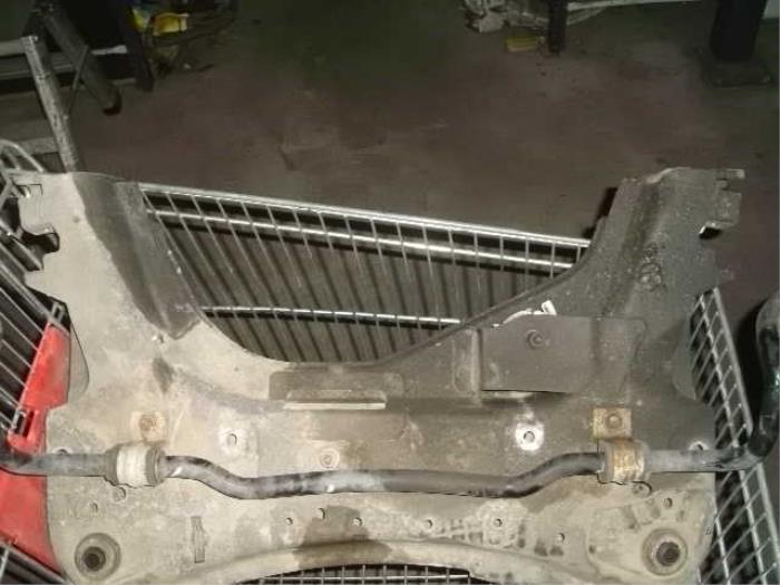 Used Subframe Renault Scénic II (JM) 2.0 16V Price € 72,00 Margin scheme offered by Snuverink Autodemontage
