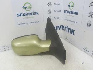 Used Wing mirror, right Renault Megane II (BM/CM) 1.9 dCi 120 Price € 30,00 Margin scheme offered by Snuverink Autodemontage