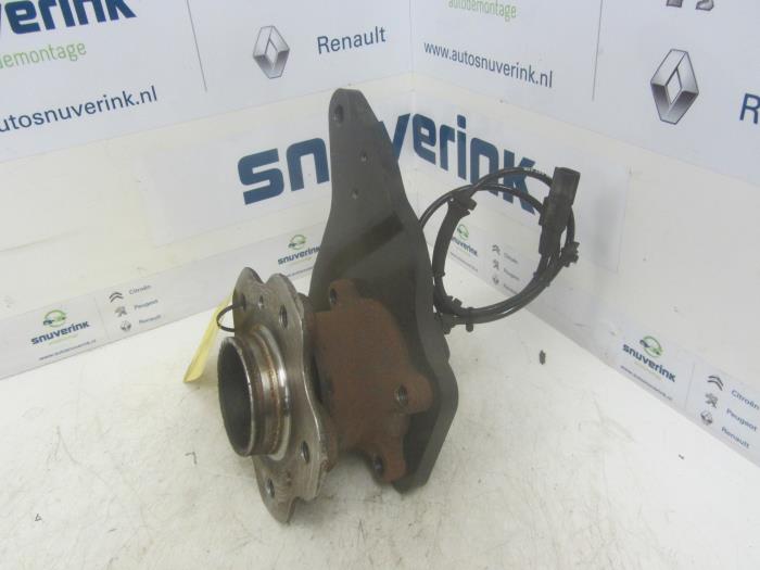Rear wheel bearing from a Renault Kadjar (RFEH) 1.2 Energy TCE 130 2015
