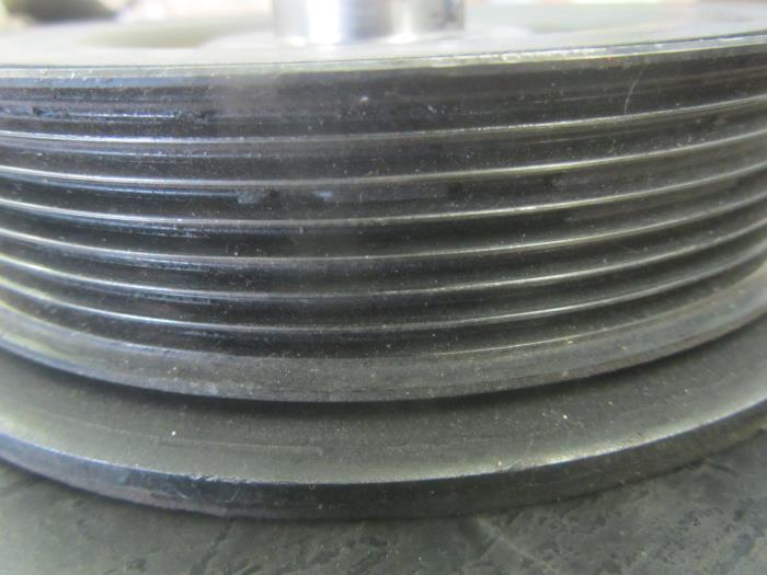 Crankshaft pulley from a Renault Master III (FD/HD)  2010