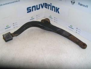 Used Front wishbone, right Peugeot 607 (9D/U) 2.9 V6 24V Price on request offered by Snuverink Autodemontage