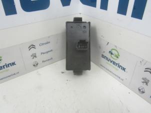 Used Panic lighting switch Renault Megane III Grandtour (KZ) 1.2 16V TCE 115 Price € 15,00 Margin scheme offered by Snuverink Autodemontage