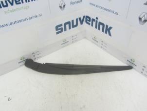 Used Rear wiper arm Renault Megane III Grandtour (KZ) 1.2 16V TCE 115 Price € 35,00 Margin scheme offered by Snuverink Autodemontage