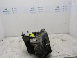 Gebrauchte Getriebe Renault Master II (JD) 2.5 D T28 Preis € 400,00 Margenregelung angeboten von Snuverink Autodemontage