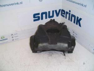 Used Front brake calliper, right Renault Megane III Grandtour (KZ) 1.2 16V TCE 115 Price € 35,00 Margin scheme offered by Snuverink Autodemontage