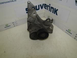 Used Alternator upper bracket Peugeot 307 (3A/C/D) 2.0 HDi 90 Price on request offered by Snuverink Autodemontage