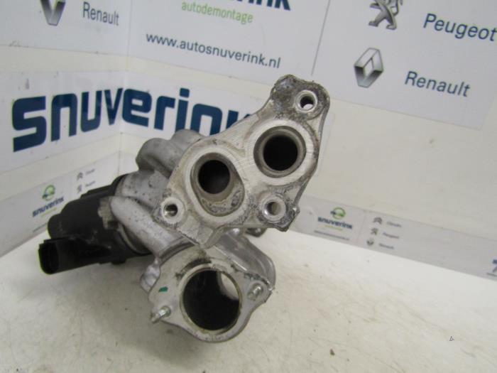 EGR valve from a Renault Kangoo Express (FW) 1.5 dCi 85 2008