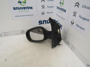 Used Wing mirror, left Renault Scénic I (JA) 2.0 16V IDE Price € 30,00 Margin scheme offered by Snuverink Autodemontage