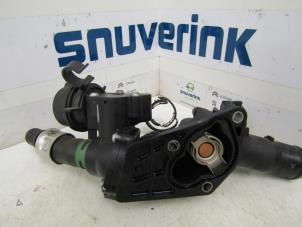 Used Thermostat housing Renault Megane III Grandtour (KZ) 1.5 dCi 110 Price € 35,00 Margin scheme offered by Snuverink Autodemontage