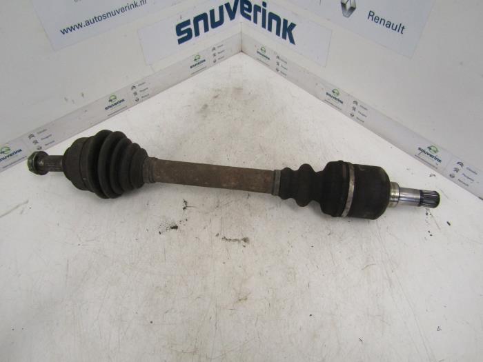 Gebrauchte Antriebswelle links vorne Citroen C4 Berline (LC) 1.6 HDi 16V Preis € 82,79 Margenregelung angeboten von Snuverink Autodemontage