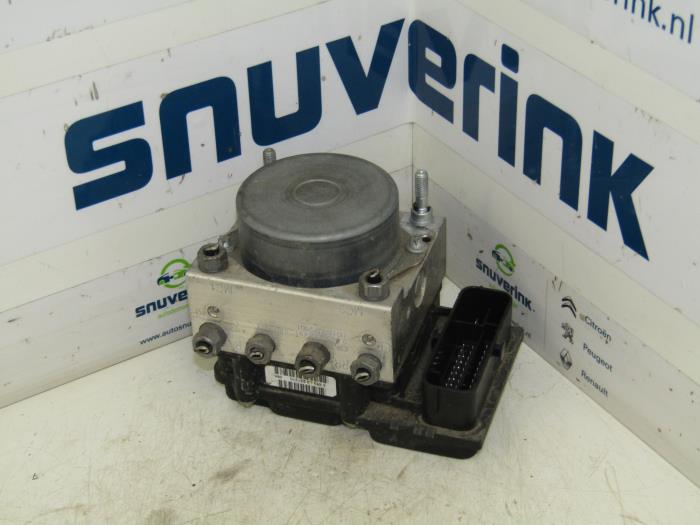 Begagnade ABS-pump Peugeot Bipper (AA) 1.3 HDI Pris € 190,56 Inklusive moms erbjuds av Snuverink Autodemontage