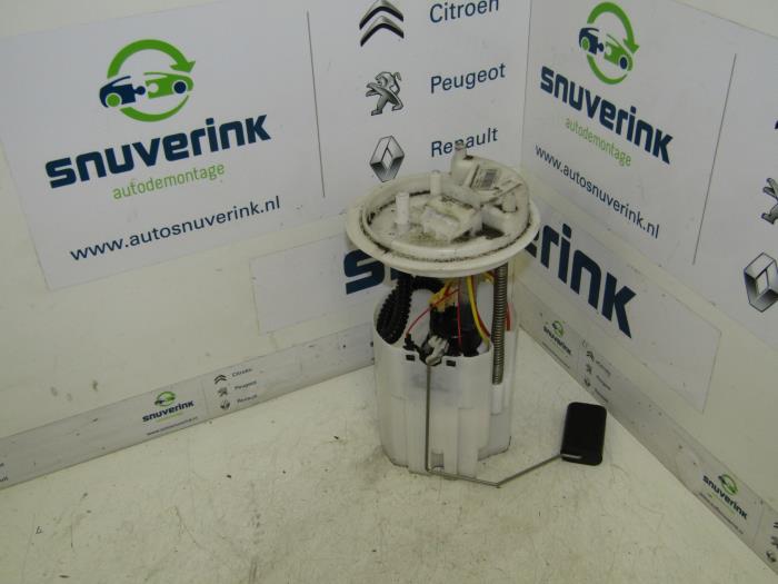 Electric fuel pump from a Peugeot Bipper (AA) 1.3 HDI 2011