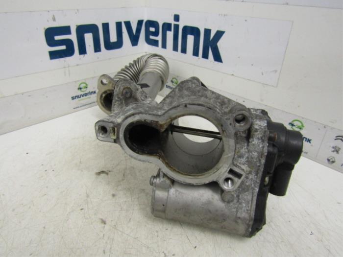 EGR valve Renault Trafic New 2.0 dCi 16V 90 - 8200327004 M9R