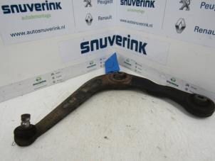 Used Front wishbone, left Peugeot 206 (2A/C/H/J/S) 1.1 XN,XR Price € 30,00 Margin scheme offered by Snuverink Autodemontage