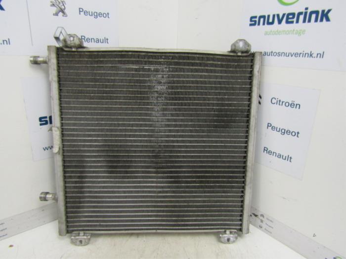 Air conditioning condenser from a Renault Twingo (C06) 1.2 16V 2002
