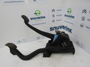 Gebrauchte Kupplungspedal Peugeot Boxer (230L) 2.5D 320L 12V Preis auf Anfrage angeboten von Snuverink Autodemontage