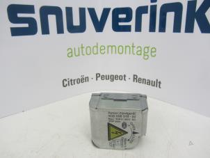 Usagé Lampe Xenon Renault Espace (JK) 1.9 dCi Expression Prix € 30,00 Règlement à la marge proposé par Snuverink Autodemontage