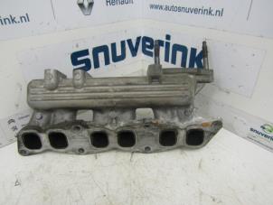 Usados Colector de admisión Renault Espace (JK) 3.0 dCi V6 24V Precio de solicitud ofrecido por Snuverink Autodemontage