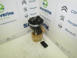 Usados Bomba eléctrica de combustible Citroen Xantia (X1/2) 1.6i X,Sensation Precio € 30,00 Norma de margen ofrecido por Snuverink Autodemontage