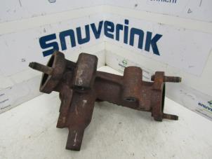 Used Exhaust manifold Renault Espace (JK) 3.0 dCi V6 24V Price on request offered by Snuverink Autodemontage