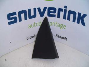 Gebrauchte Abdeckplatte sonstige Renault Twingo III (AH) 1.0 SCe 70 12V Preis auf Anfrage angeboten von Snuverink Autodemontage