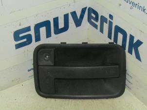 Used Door handle 4-door, front left Peugeot Expert (222/224) 2.0 HDi 90 Price on request offered by Snuverink Autodemontage