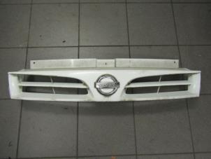 Used Grille Nissan Primastar 1.9 dCi 100 Price on request offered by Snuverink Autodemontage