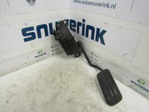 Used Accelerator pedal Nissan Primastar 1.9 dCi 100 Price on request offered by Snuverink Autodemontage