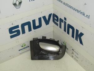 Used Handle Peugeot 206+ (2L/M) 1.4 XS Price on request offered by Snuverink Autodemontage