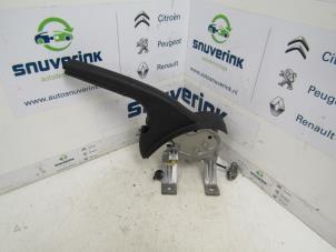 Used Parking brake lever Renault Twingo III (AH) 1.0 SCe 70 12V Price on request offered by Snuverink Autodemontage
