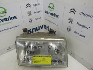 Used Headlight, right Renault Trafic Price € 60,50 Inclusive VAT offered by Snuverink Autodemontage