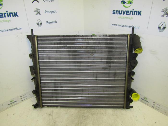 Usagé Radiateur Renault Scénic I (JA) 1.6 16V Prix € 10,33 Règlement à la marge proposé par Snuverink Autodemontage