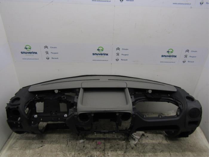 Dashboard from a Renault Master IV (MA/MB/MC/MD/MH/MF/MG/MH) 2.3 dCi 16V 2011