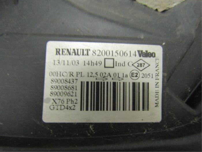 Optique avant principal gauche d'un Renault Kangoo 2005