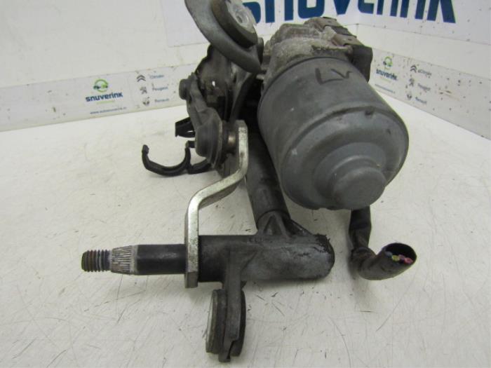 Front wiper motor from a Peugeot 407 (6D) 2.0 HDiF 16V 2006