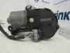 Front wiper motor from a Peugeot 407 (6D) 2.0 HDiF 16V 2006