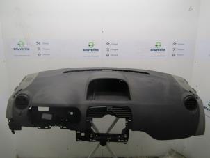 Usagé Tableau de bord Renault Kangoo Express (FW) 1.5 dCi 105 FAP Prix € 200,00 Règlement à la marge proposé par Snuverink Autodemontage