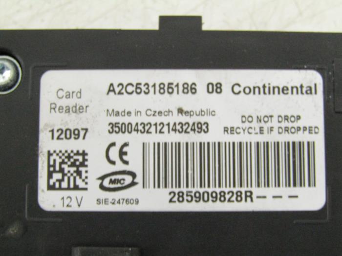 Card reader (lock) from a Renault Megane III Grandtour (KZ) 1.5 dCi 110 2011