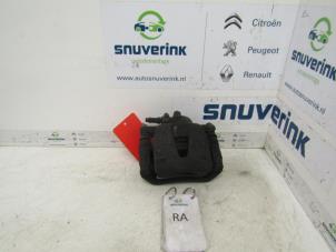 Gebrauchte Bremszange rechts vorne Citroen Nemo (AA) 1.4 HDi 70 Preis € 32,66 Mit Mehrwertsteuer angeboten von Snuverink Autodemontage