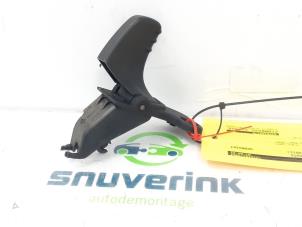 Gebrauchte Handgriff Renault Twingo II (CN) 1.2 16V Preis € 20,00 Margenregelung angeboten von Snuverink Autodemontage