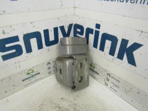 Used Rear door hinge, right Renault Grand Scénic II (JM) 2.0 16V Price on request offered by Snuverink Autodemontage