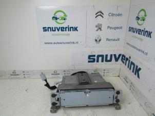 Gebrauchte Radio Renault Captur (2R) 1.5 Energy dCi 110 FAP Preis € 130,00 Margenregelung angeboten von Snuverink Autodemontage