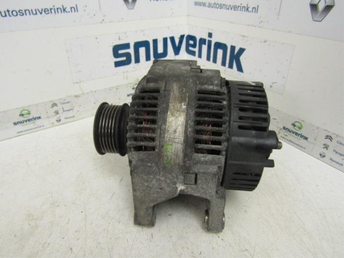 Usagé Dynamo Renault Safrane II 2.5 20V RXE,RXT Prix € 10,33 Règlement à la marge proposé par Snuverink Autodemontage