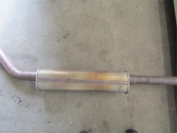 Exhaust middle silencer from a Renault Laguna III Estate (KT) 2.0 Turbo 16V 2010