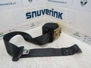 Used Rear seatbelt, centre Renault Megane II Grandtour (KM) 1.5 dCi 85 Price on request offered by Snuverink Autodemontage