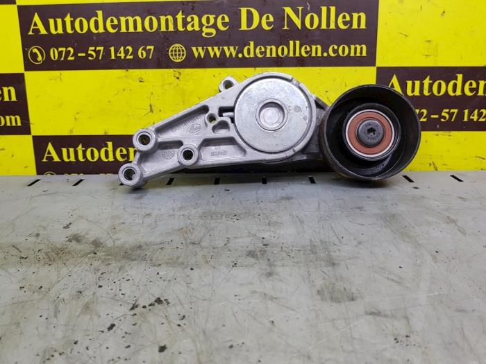Usados Rodillo tensor correa múltiple Audi A4 Precio € 45,00 Norma de margen ofrecido por autodemontage denollen
