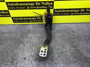 Used Accelerator pedal Peugeot 207 Price € 50,00 Margin scheme offered by de Nollen autorecycling
