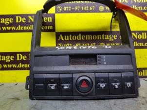 Used Switch (miscellaneous) Kia Sorento II (XM) 2.0 CRDi 16V VGT 4x2 Price € 60,50 Inclusive VAT offered by de Nollen autorecycling